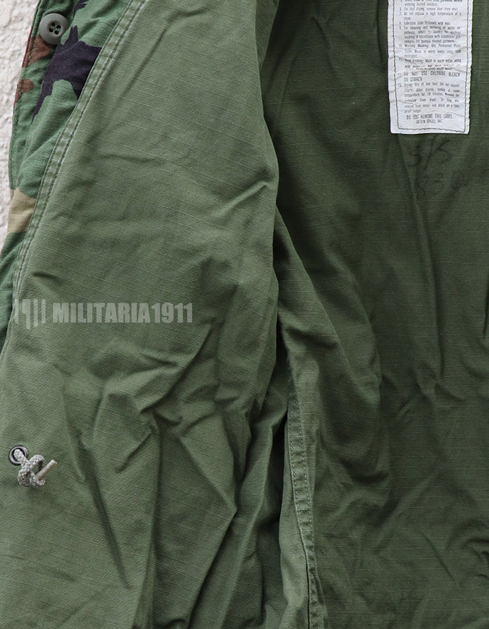 アメリカ軍　M65フィールドジャケット　ウッドランド迷彩　1983年製 B