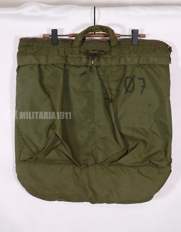 実物　米軍放出品　1984年製　アメリカ空軍　ヘルメットバッグ　汚れ・文字あり