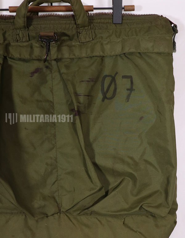 実物　米軍放出品　1984年製　アメリカ空軍　ヘルメットバッグ　汚れ・文字あり