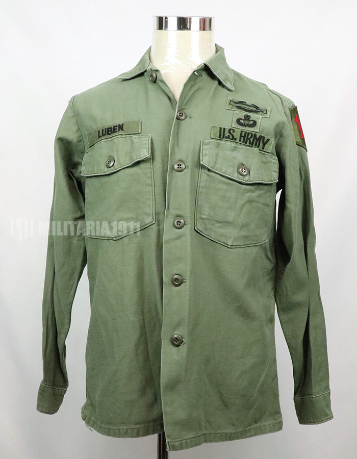 Original U.S. Army Utility Shirt OG-107 with insignia including 1st Division patch (retrofitted)
