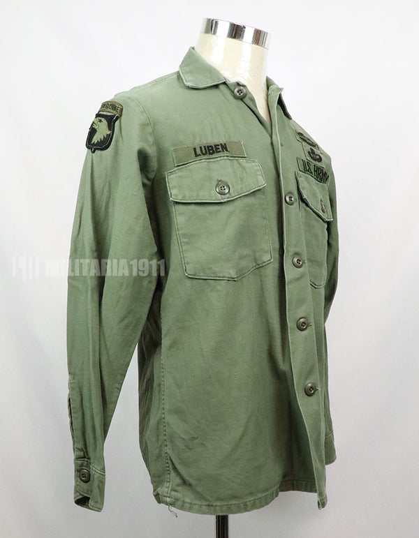Original U.S. Army Utility Shirt OG-107 with insignia including 1st Division patch (retrofitted)