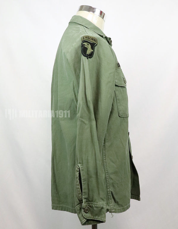 Original U.S. Army Utility Shirt OG-107 with insignia including 1st Division patch (retrofitted)