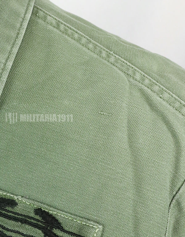 Original U.S. Army Utility Shirt OG-107 with insignia including 1st Division patch (retrofitted)