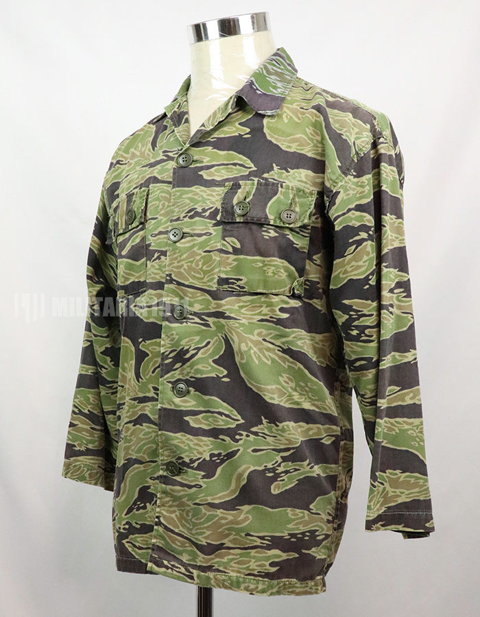 Original Late War Lightweight Tiger Stripe Shirt, thin, scratched, used.