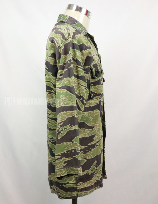Original Late War Lightweight Tiger Stripe Shirt, thin, scratched, used.