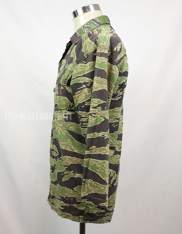 Original Late War Lightweight Tiger Stripe Shirt, thin, scratched, used.