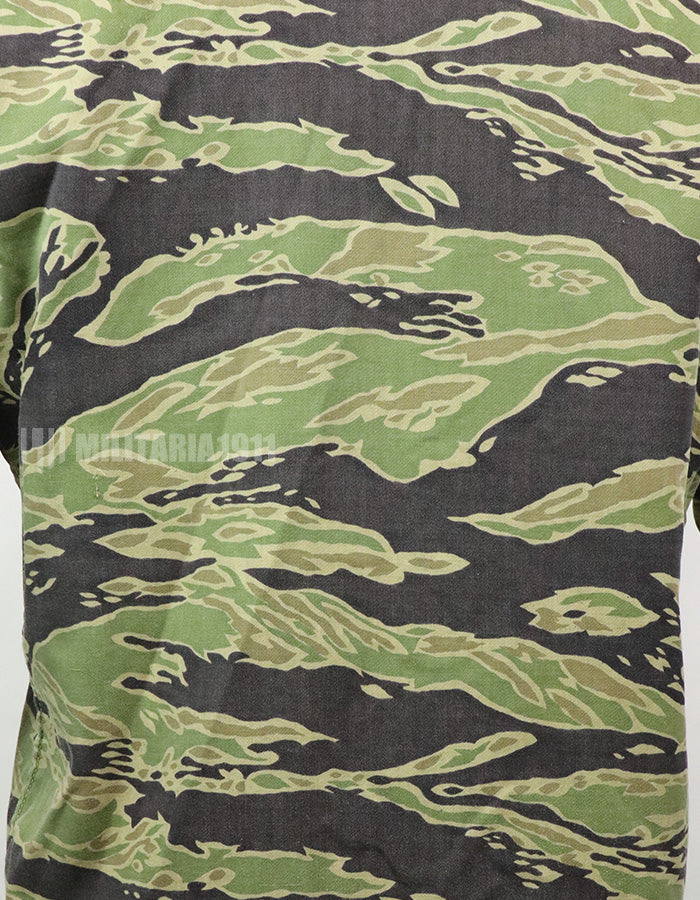 Original Late War Lightweight Tiger Stripe Shirt, thin, scratched, used.
