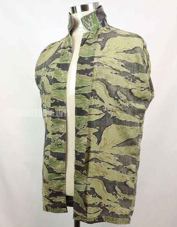 Original Late War Lightweight Tiger Stripe Shirt, thin, scratched, used.