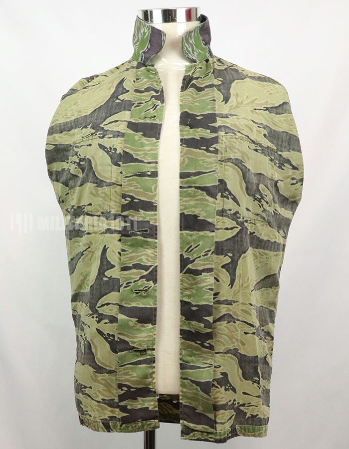 Original Late War Lightweight Tiger Stripe Shirt, thin, scratched, used.