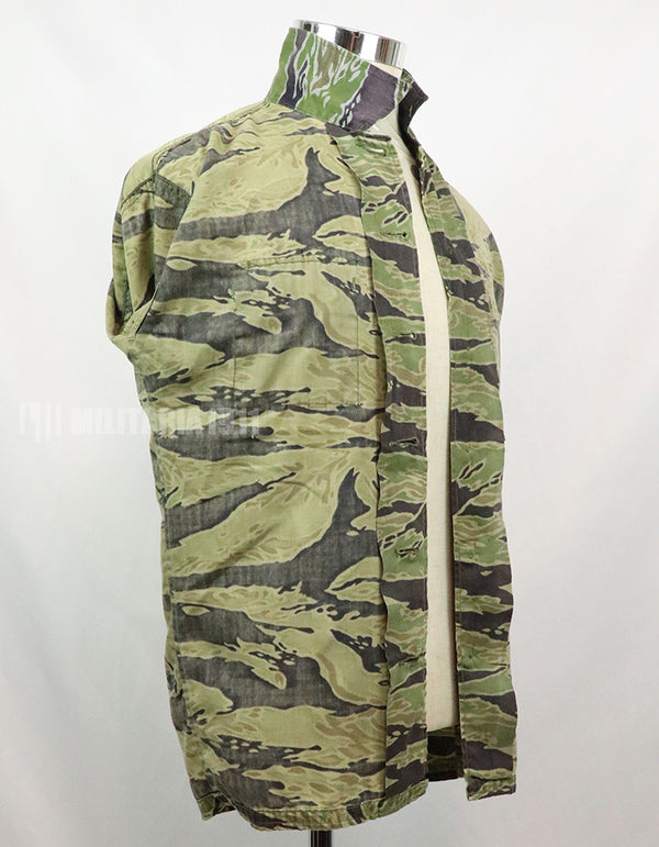 Original Late War Lightweight Tiger Stripe Shirt, thin, scratched, used.