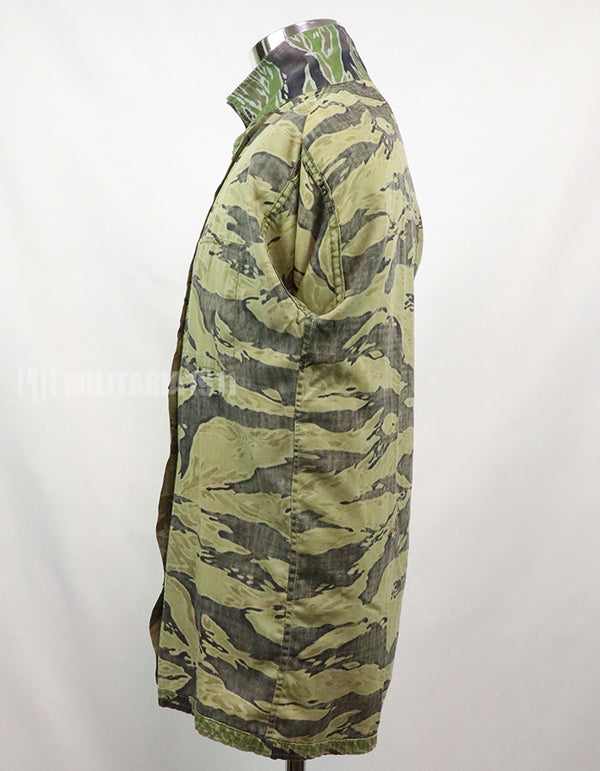 Original Late War Lightweight Tiger Stripe Shirt, thin, scratched, used.