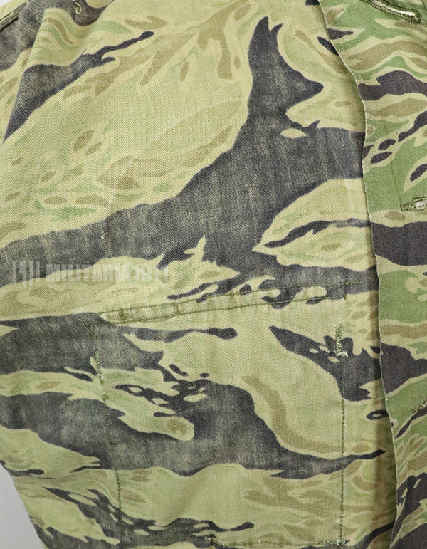 Original Late War Lightweight Tiger Stripe Shirt, thin, scratched, used.