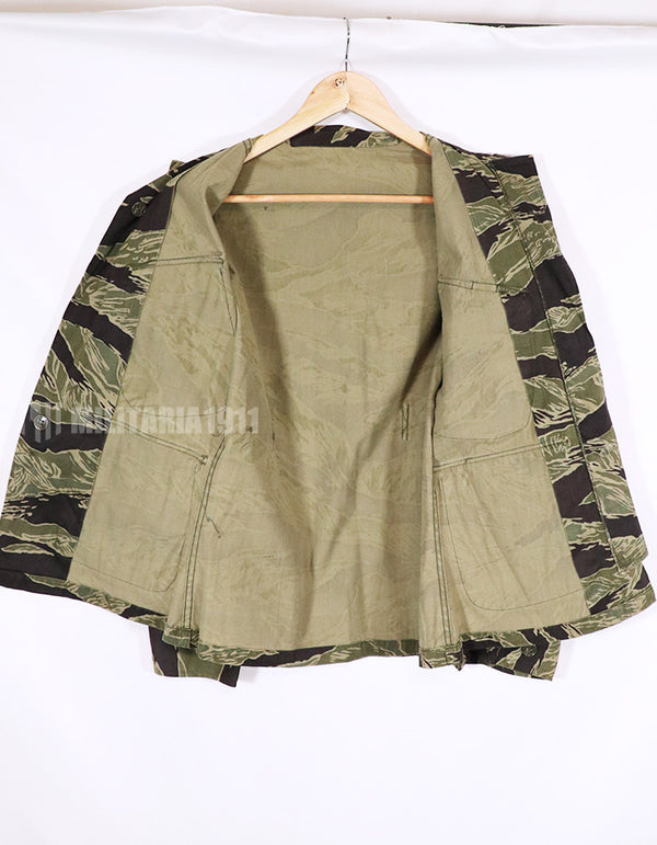 Authenticity unknown Real fabric Okinawa CISO Tiger Tiger stripe fatigued jacket in good condition