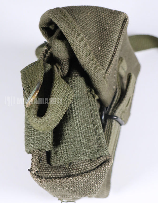 Real U.S. Army M16 A1 20-round magazine ammo pouch, almost unused copy